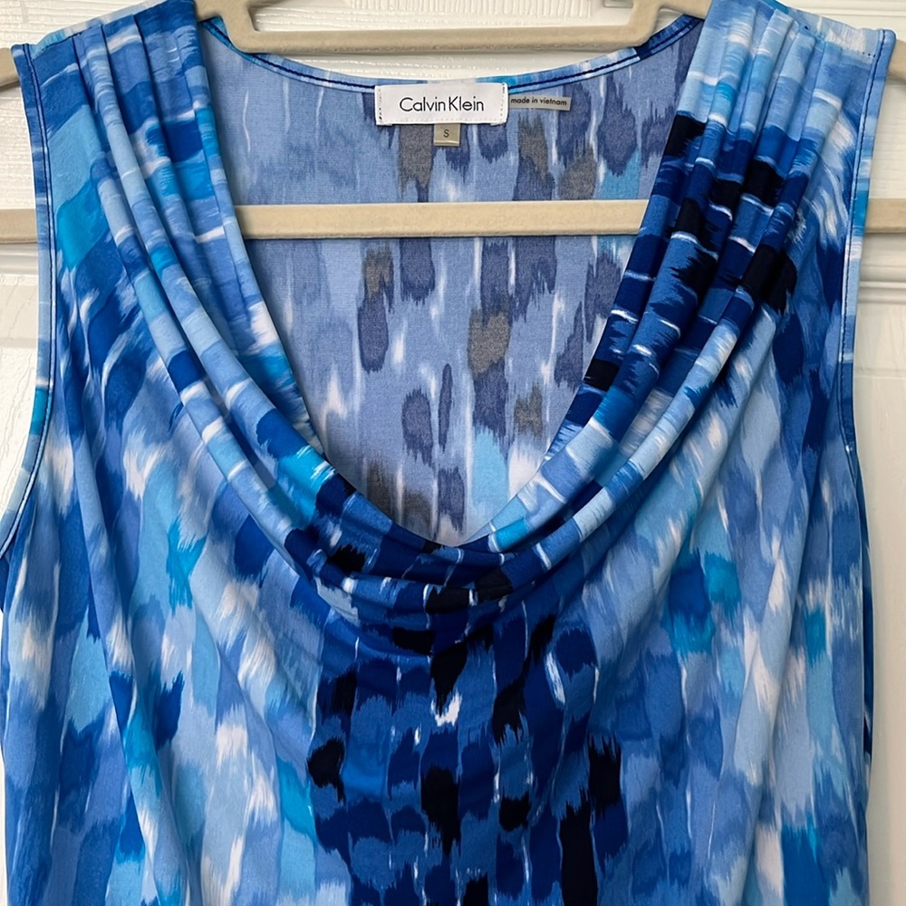 Calvin Klein scoop neck sleeveless shell